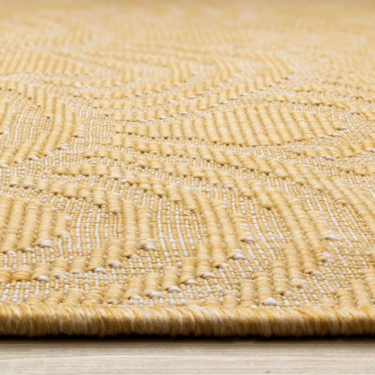 Summer Breeze 5'3" x 7'7" Outdoor Reversible Rug Rainbow Arch Pattern - Yellow, White - Image 7