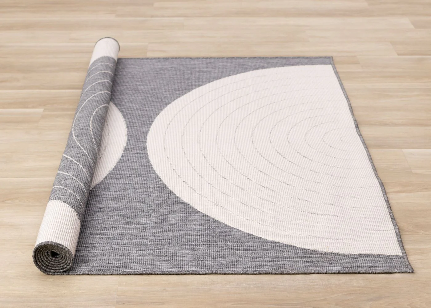 Summer Breeze 5'3" x 7'7" Outdoor Rug Double Arches - Grey, White - Image 6