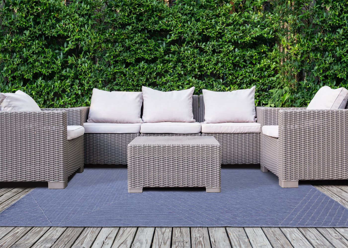 Summer Breeze 5'3" x 7'7" Outdoor Rug Traverse Stripes - Blue, White - Image 2