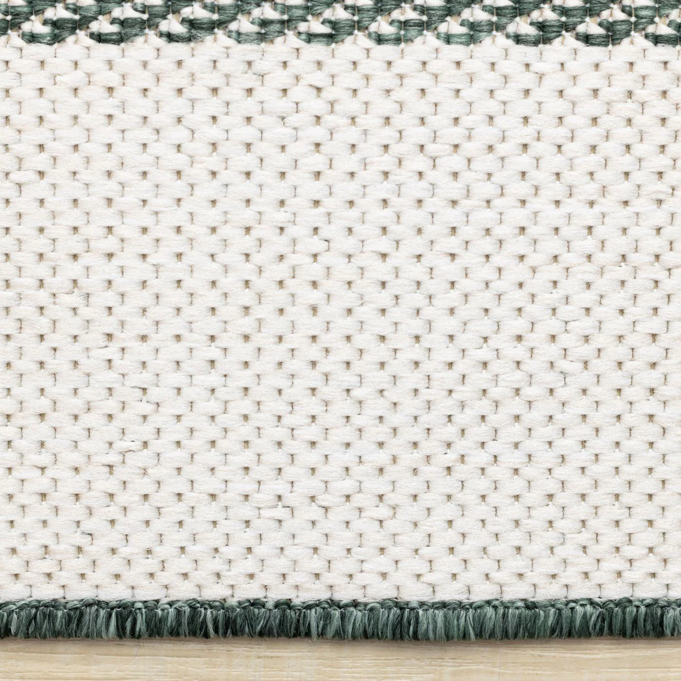 Summer Breeze 6'7" x 9'6" Outdoor Chevron Border Rug - Green, White - Image 8