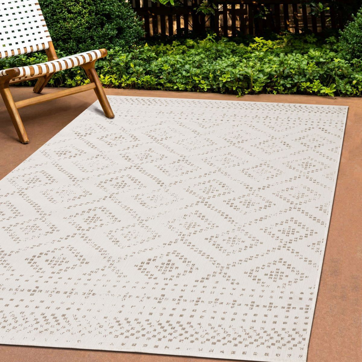 Summer Breeze 6'7" x 9'6" Outdoor Reversible Diamond Pattern - Beige, Cream - Image 2