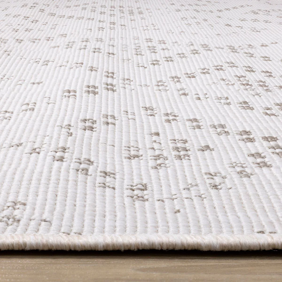 Summer Breeze 6'7" x 9'6" Outdoor Reversible Diamond Pattern - Beige, Cream - Image 9