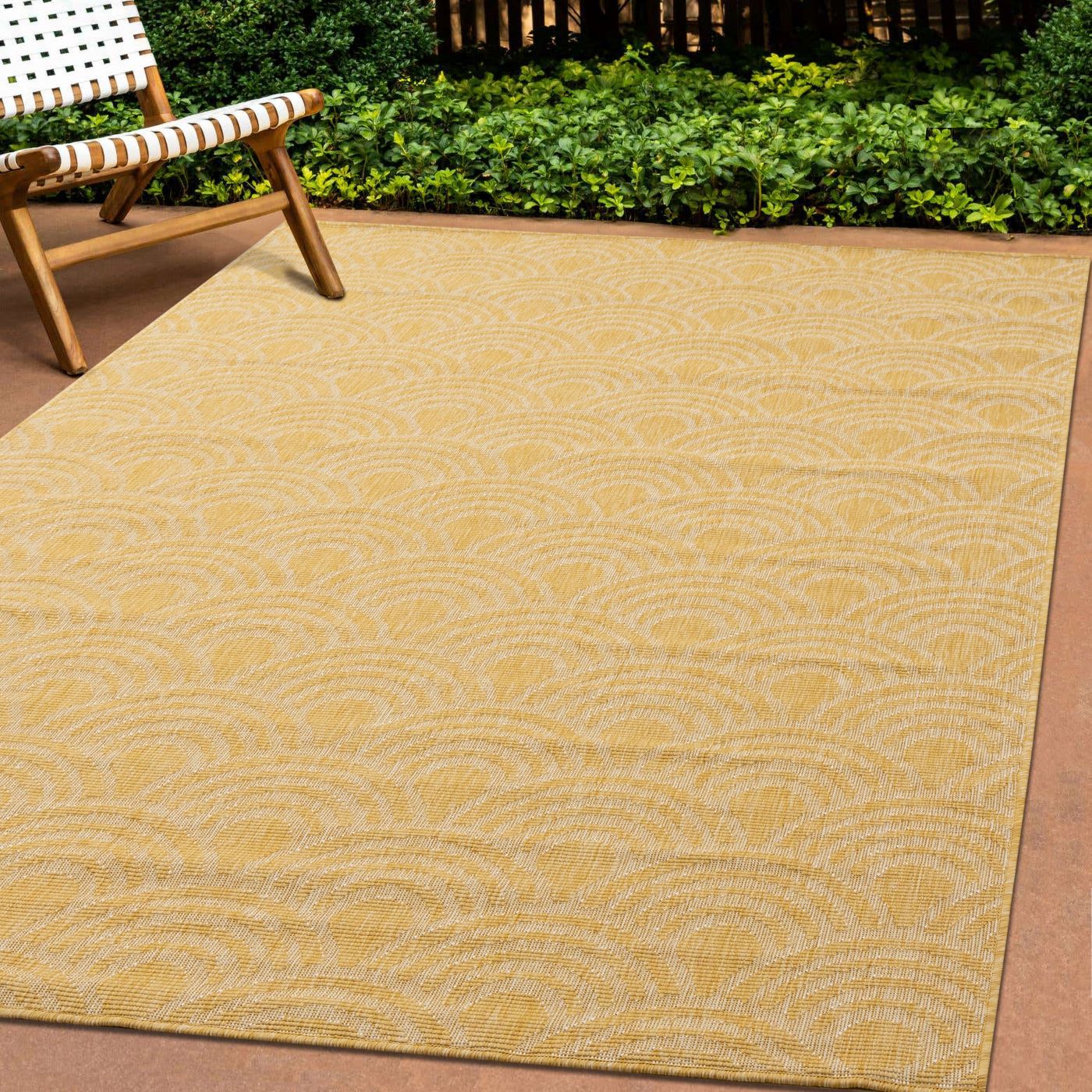 Summer Breeze 6'7" x 9'6" Outdoor Reversible Rug Rainbow Arch Pattern - Yellow, White - Image 2
