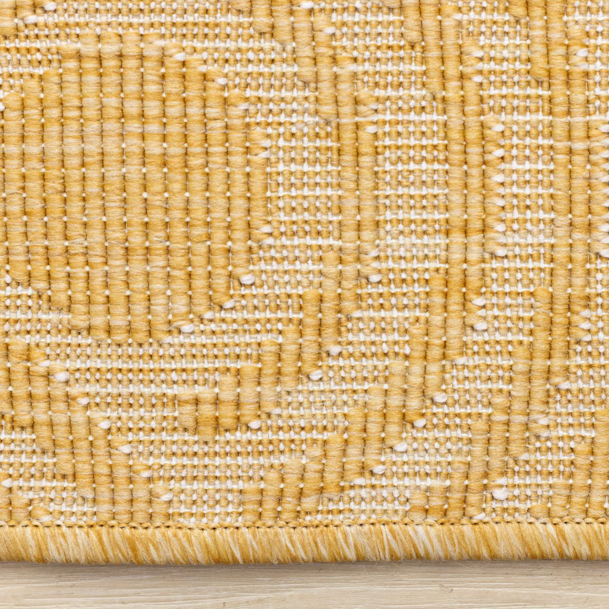 Summer Breeze 6'7" x 9'6" Outdoor Reversible Rug Rainbow Arch Pattern - Yellow, White - Image 8