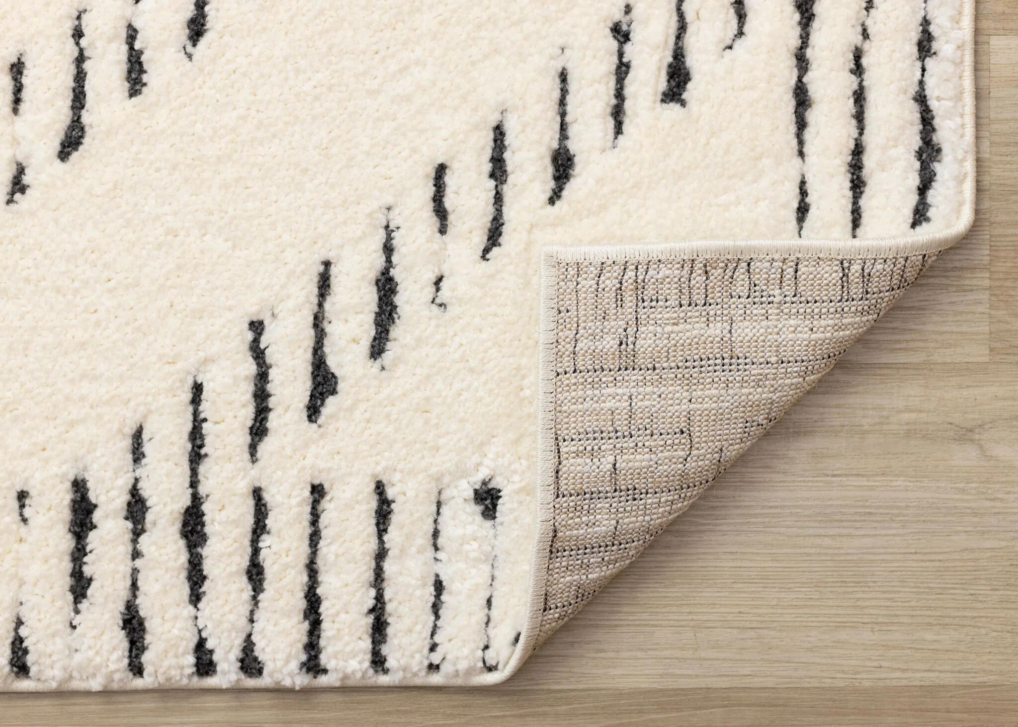 Talia 5'3" x 7'7" Striped Diamond Design Area Rug - Cream, Black - Image 2
