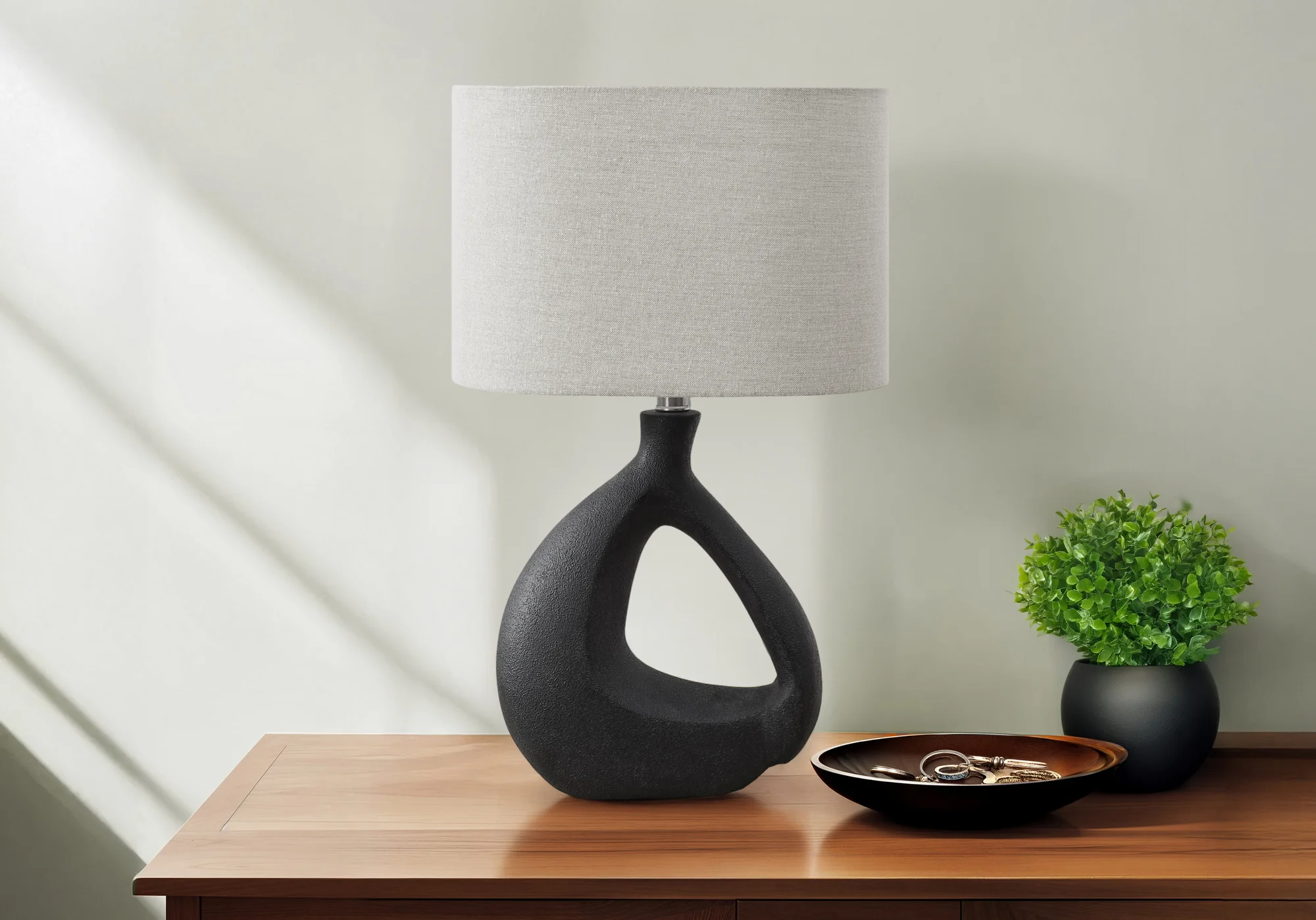 Tavra Table Lamp - Black - Image 2