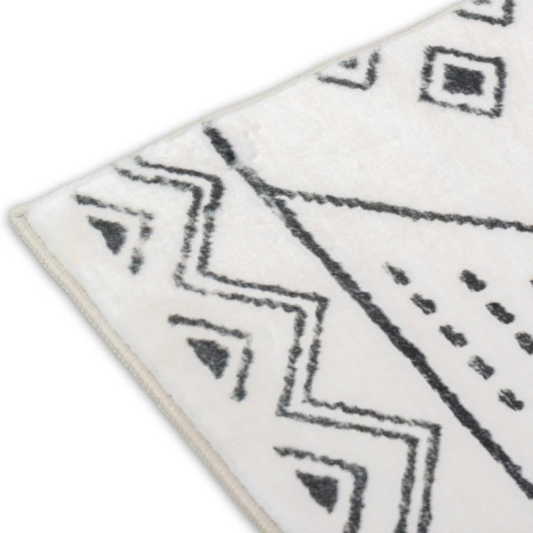 Touch Modern Rug - 3' x 5' - Black - Image 3