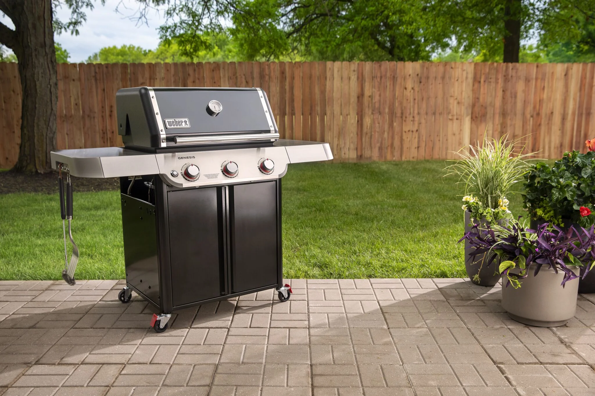 Weber Genesis E-315 Gas Grill (Liquid Propane) - 1500010 - Image 2