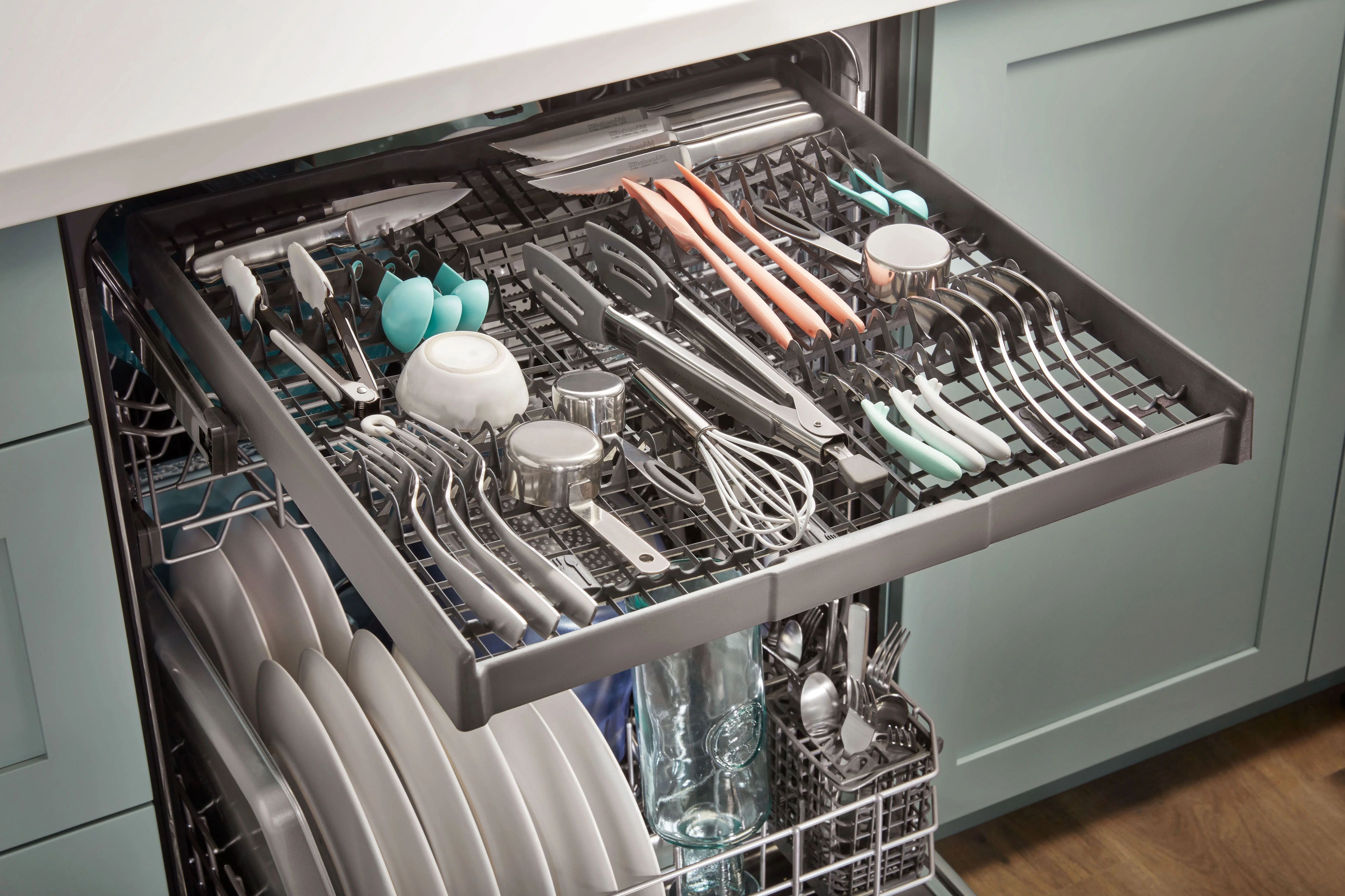 Whirlpool 24" Fingerprint Resistant Stainless Steel Dishwasher with 3rd Rack (47 dBA) - WDTA50SAKZ - Image 9