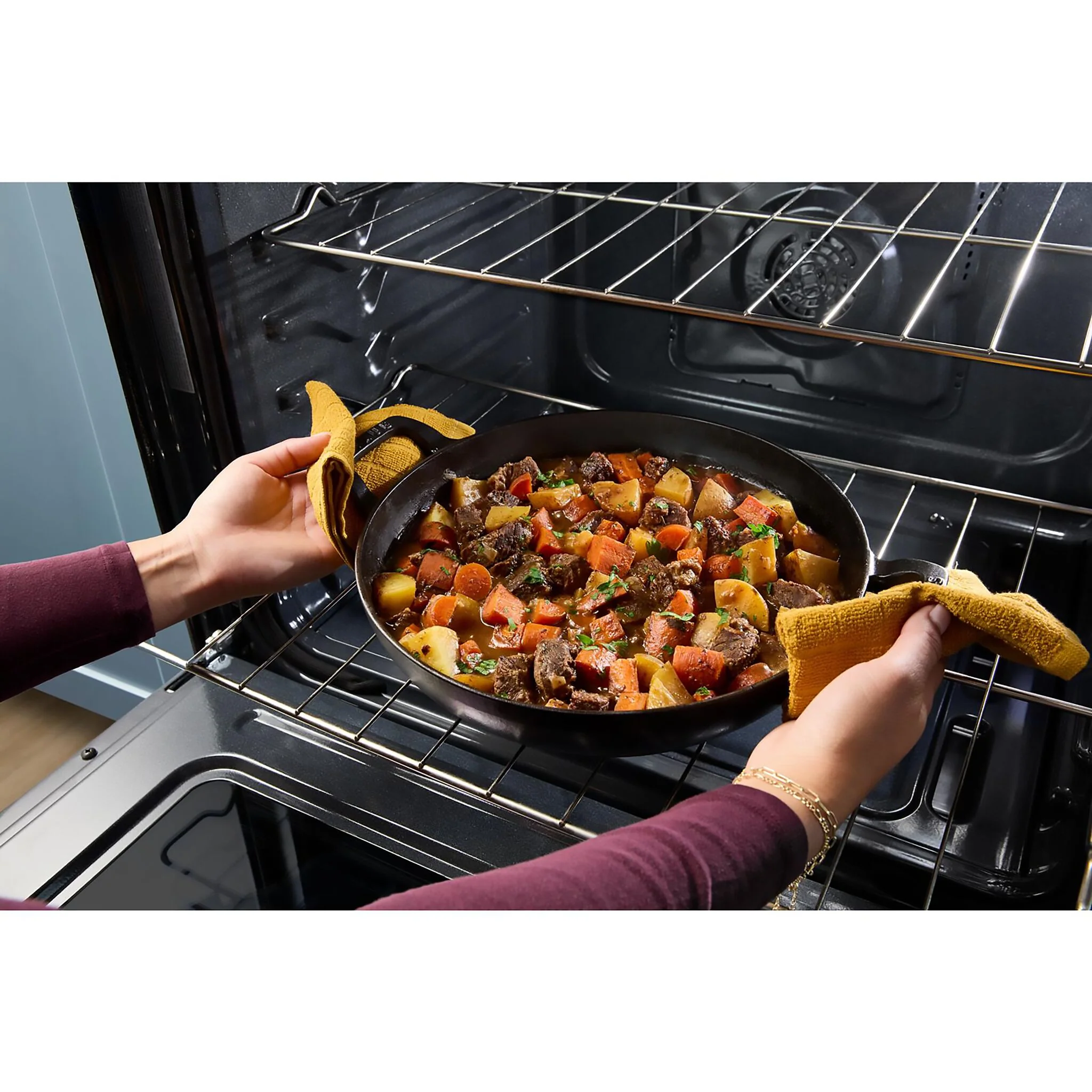 Whirlpool Black-on-Stainless Slide-In Gas Convection Range (5 cu.ft.) - WSGS5030SV - Image 7
