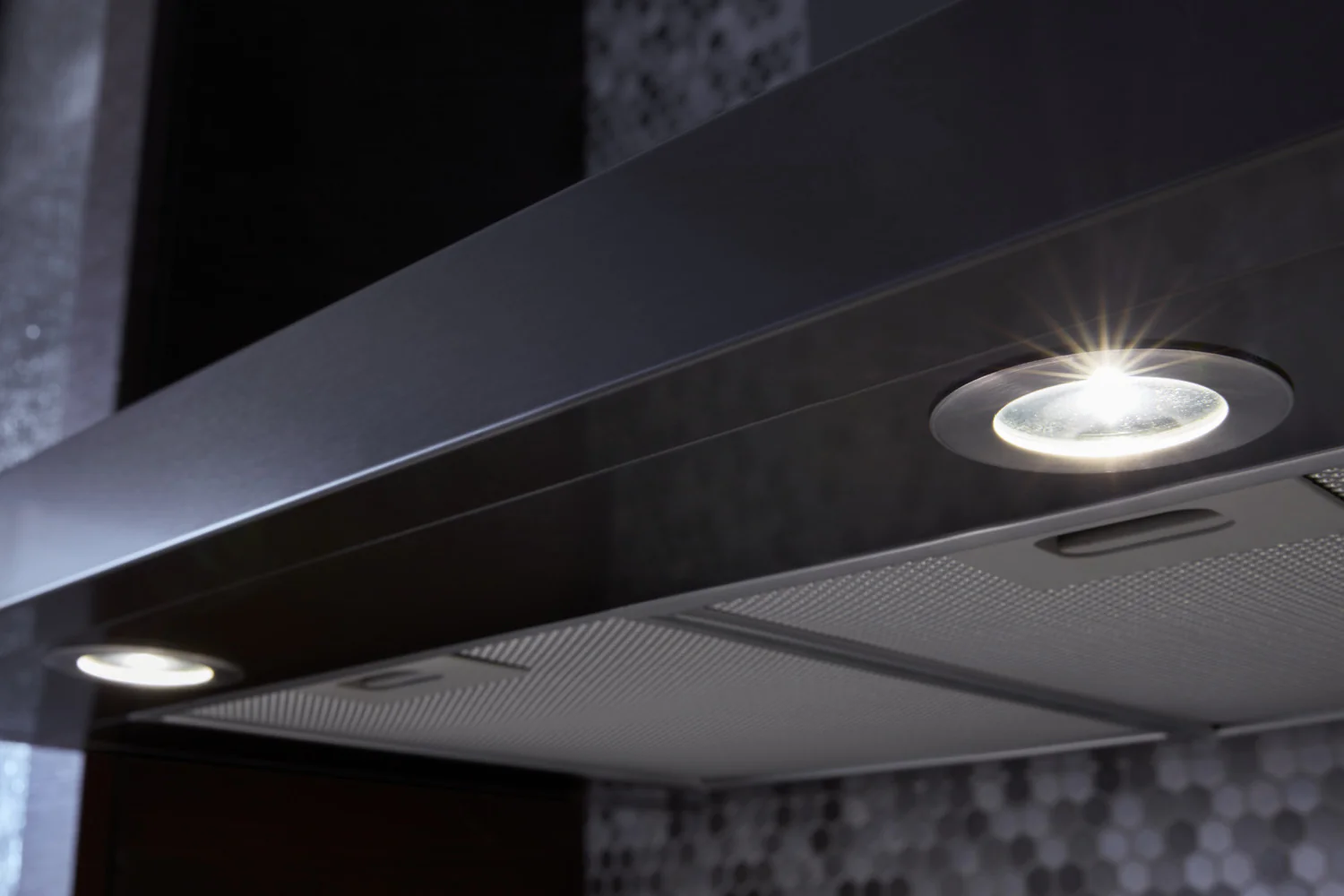 Whirlpool Black Stainless Steel 36" 400 CFM Canopy Wall-Mount Range Hood - WVW53UC6HV - Image 8