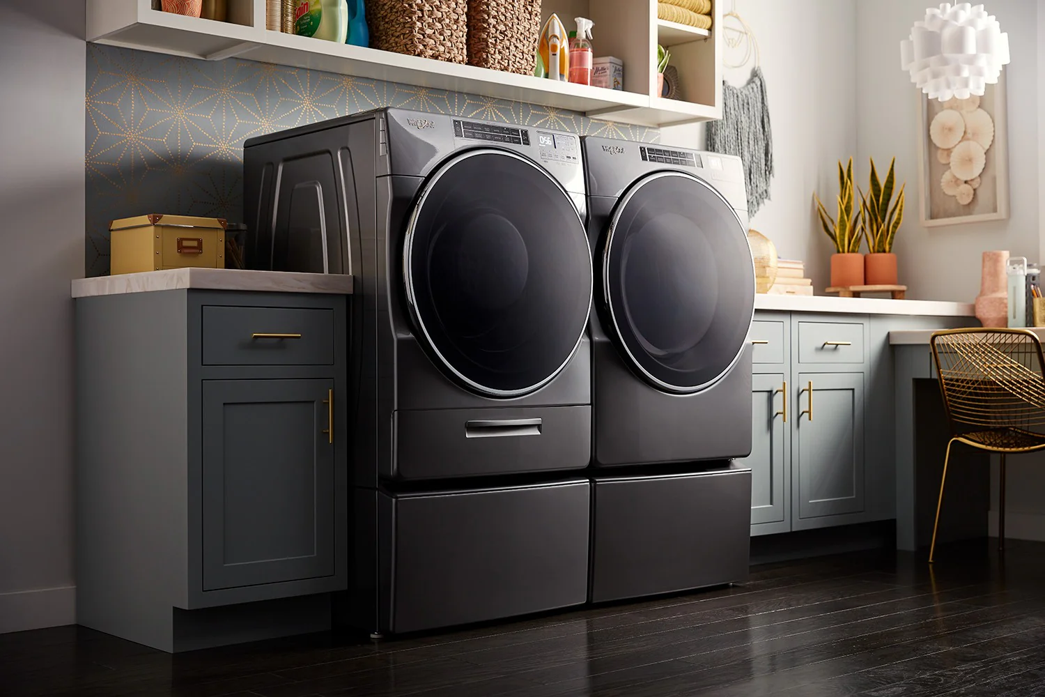 Whirlpool Chrome Shadow Front-Load Washer (5.8 cu. ft.) & Gas Dryer (7.4 cu. ft.) - WFW8620HC/WGD8620HC - Image 6