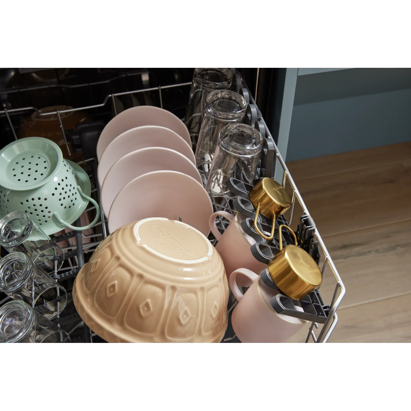 Whirlpool Fingerprint Resistant Stainless Steel Dishwasher (44 dBA) - WDT550SAPZ - Image 5