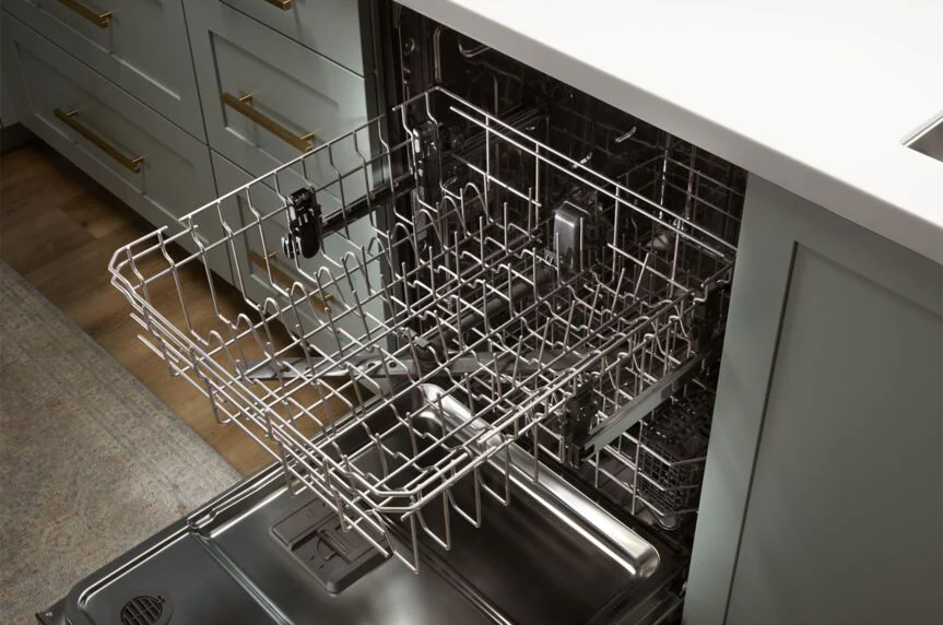 Whirlpool Fingerprint Resistant Stainless Steel Dishwasher with Deep Top Rack (50 dBA) - WDT740SALZ - Image 4