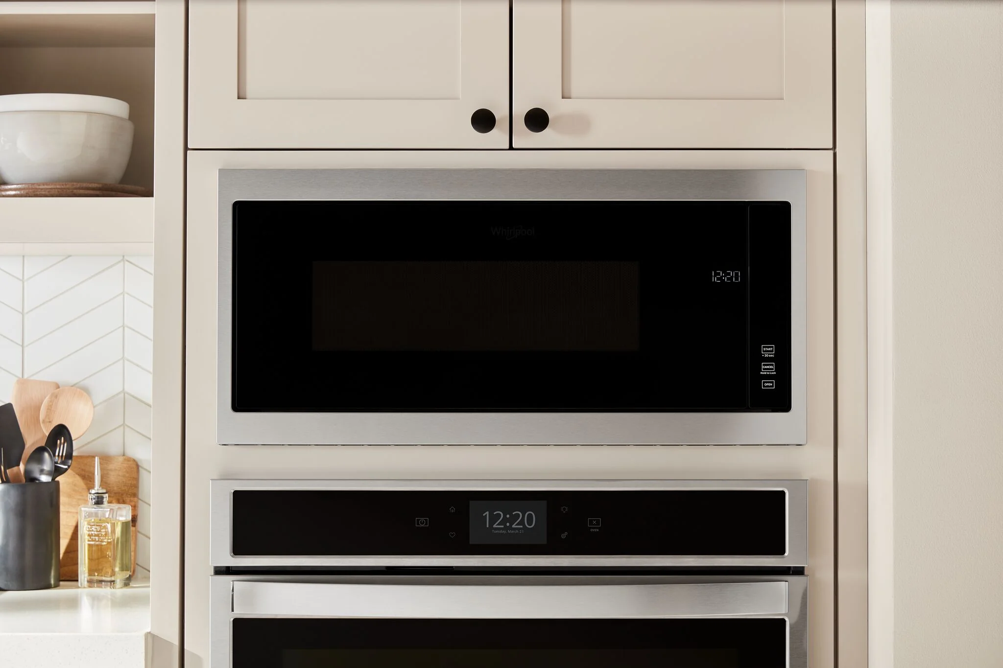 Whirlpool Stainless Steel Built-In Microwave with Slim Trim Kit (1.10 Cu Ft) - YWMT50011KS - Image 4